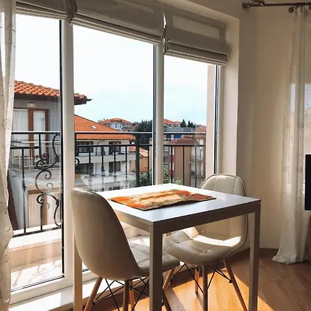 Livia Boutique 4* Равда