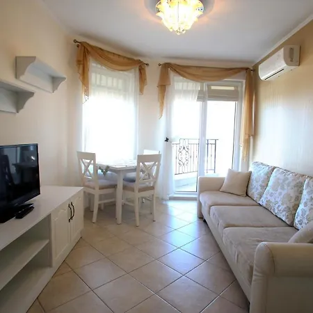 Livia Boutique Апартхотел 4*