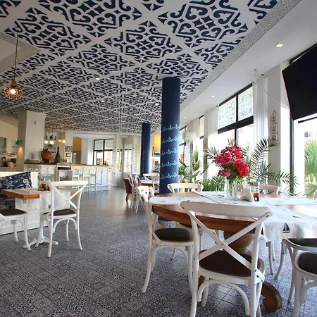 Livia Boutique 4* رافدا